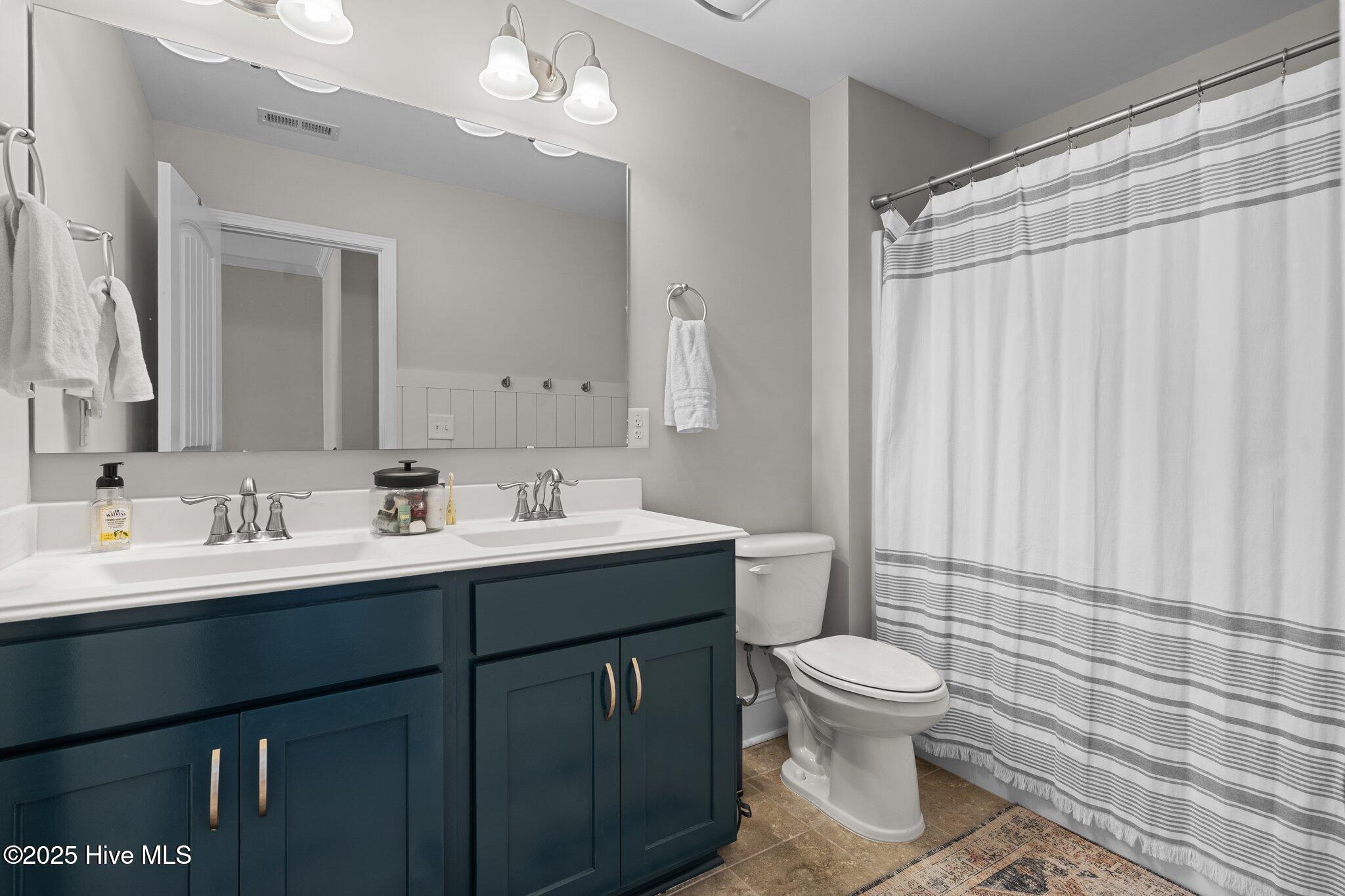 433 Kerr Lake Road Aberdeen, NC 28315 - Photo 22 of 31 433 upstaris bath