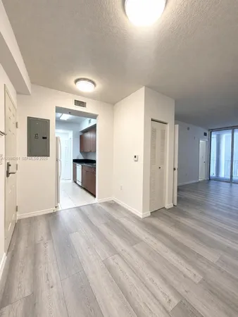 $2,350 | 115 Southwest 11th Street, Unit 704, Miami, FL 33130