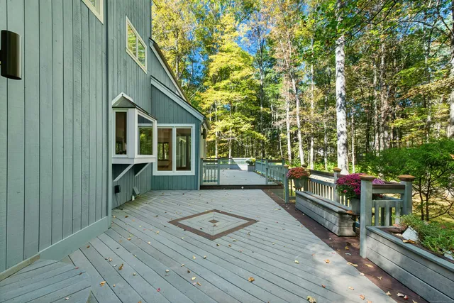 $985,000 | 90 Old Stagecoach Road, Redding, CT 06896