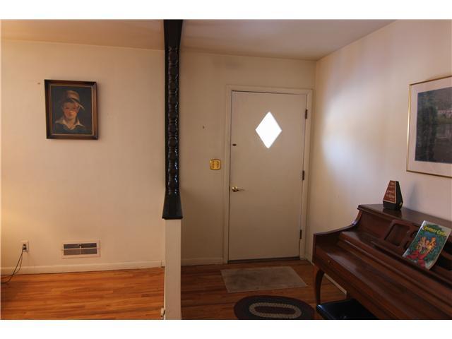 2105 Riverhill Road Columbus, OH 43221 - Photo 3 of 17