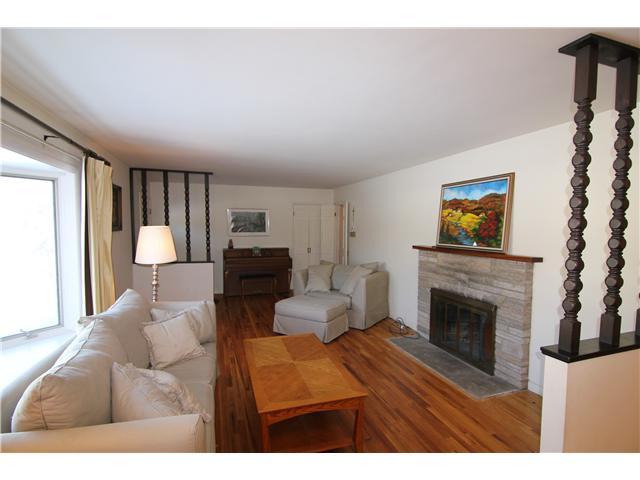 2105 Riverhill Road Columbus, OH 43221 - Photo 4 of 17
