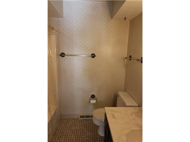 2105 Riverhill Road Columbus, OH 43221 - Photo 10 of 17