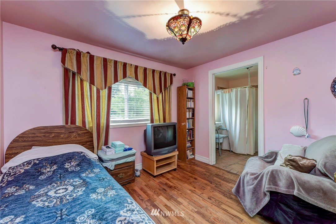 17434 128th Avenue Southeast Renton, WA 98058 - Photo 15 of 22 Gallery Image 15