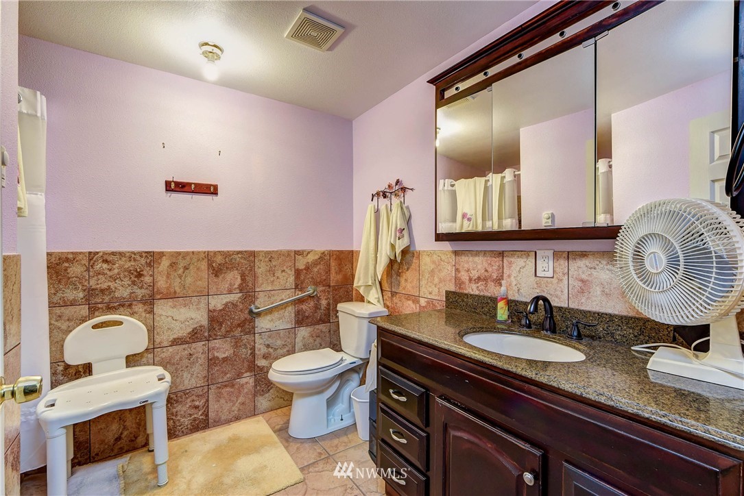 17434 128th Avenue Southeast Renton, WA 98058 - Photo 17 of 22 Gallery Image 17