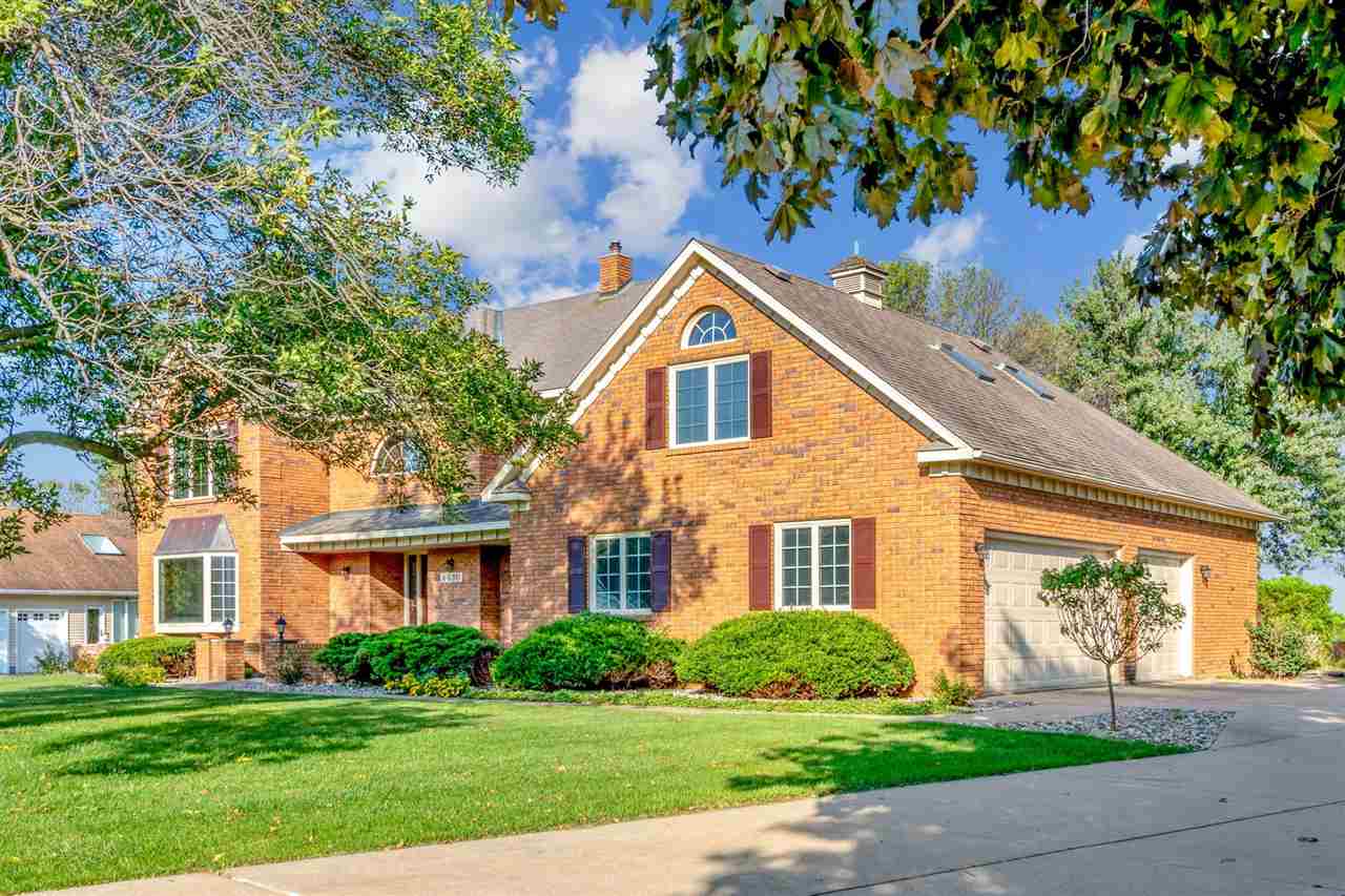6630 James Road Bettendorf, IA 52722 - Photo 1 of 36 Gallery Image 1
