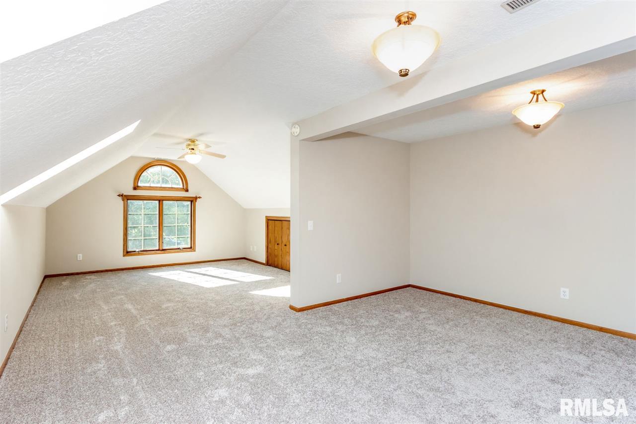 6630 James Road Bettendorf, IA 52722 - Photo 21 of 36 Gallery Image 21