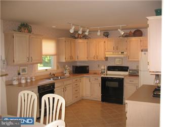 408 Gibraltar Road Reading, PA 19606 - Photo 9 of 12 Kitchen