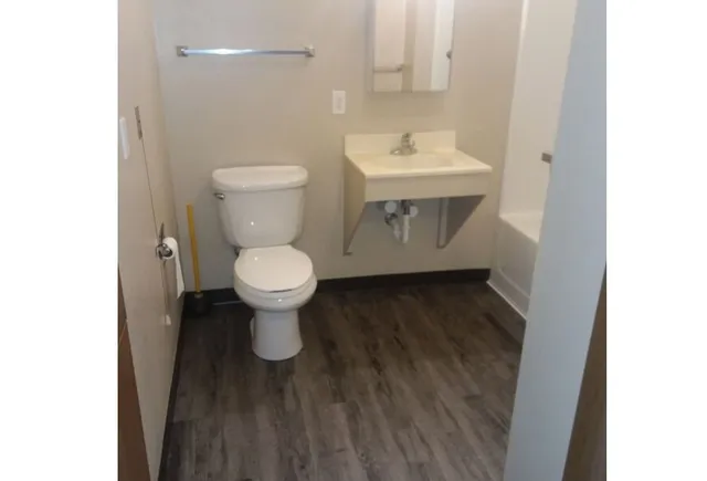 $734 | 858 Southeast 8th Street, Altoona, IA 50009