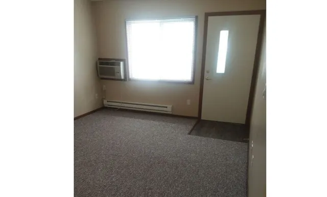 $734 | 858 Southeast 8th Street, Altoona, IA 50009