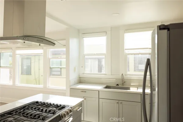 $3,250 | 4345 1/2 Burns Avenue, Los Angeles, CA 90029