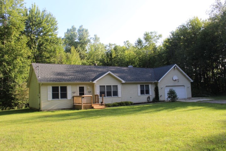 6457 Busch Road Birch Run, MI 48415 - Photo 1 of 13 31392306.JPG