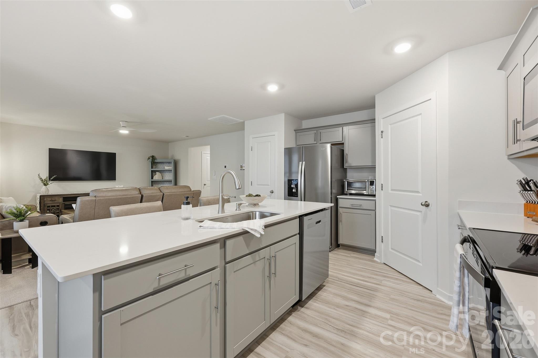 586 North Sparkleberry Street Chester, SC 29706 - Photo 5 of 33