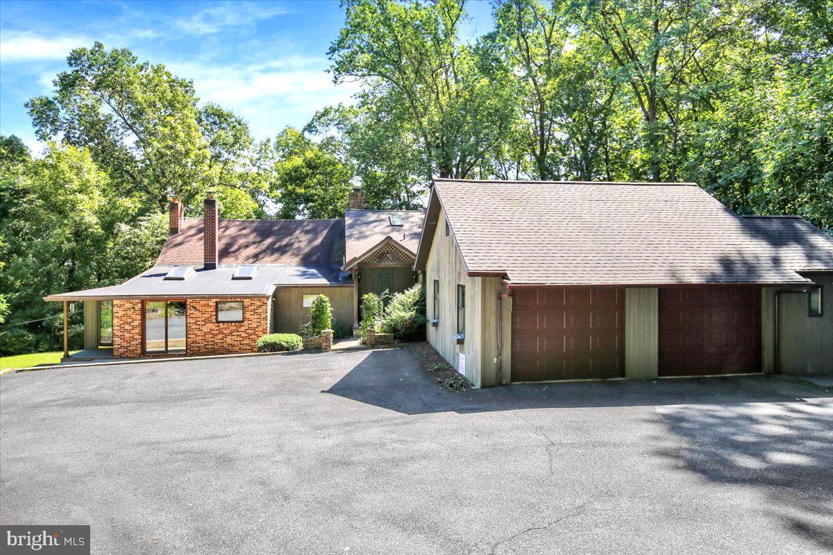 126 West Neversink Road Reading, PA 19606 - Photo 1 of 41 Gallery Image 1