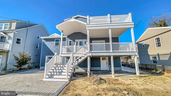 a view of house with outdoor space