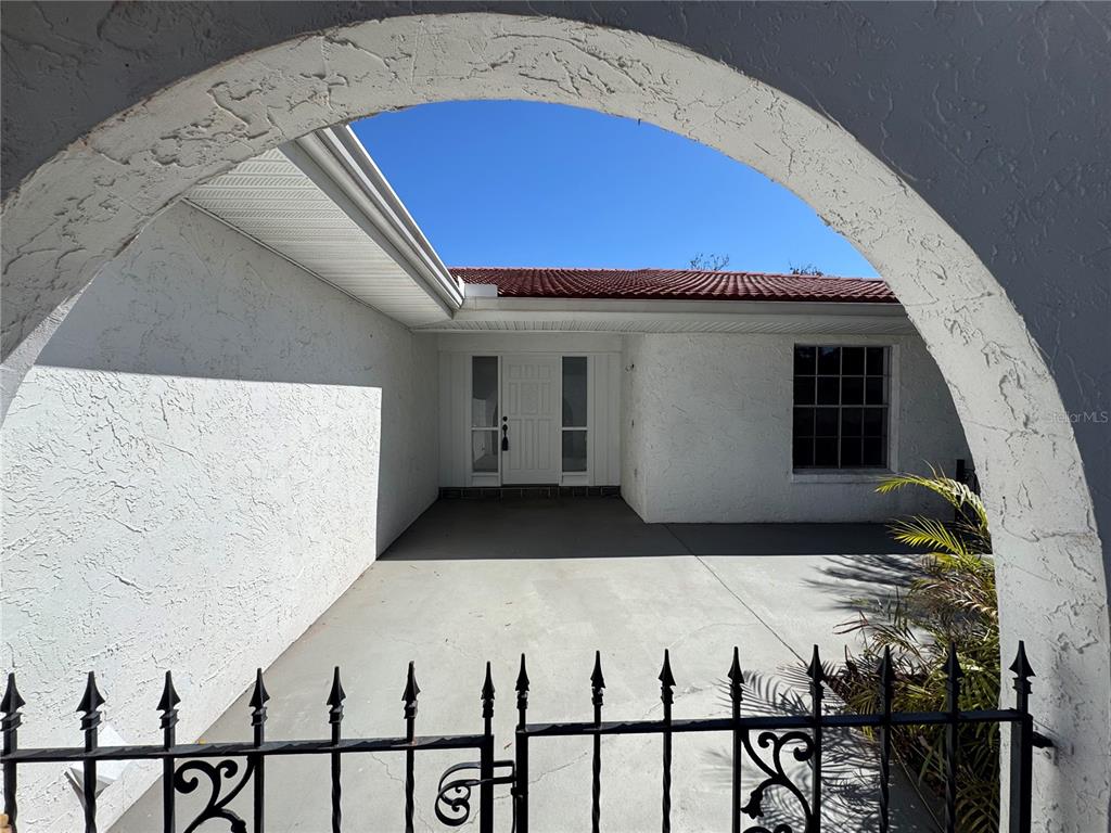 240 Nassau Road Winter Haven, FL 33884 - Photo 2 of 29