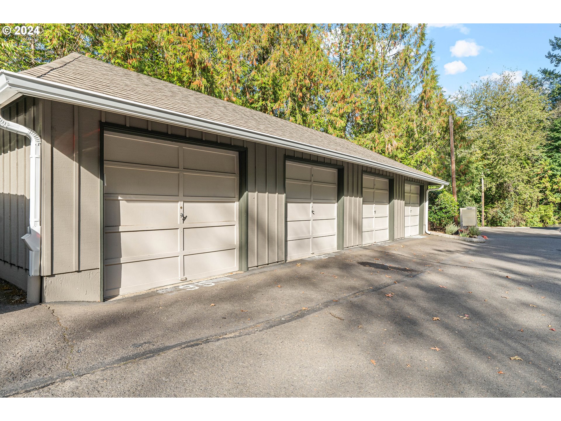 5531 Southwest Multnomah Boulevard Portland, OR 97219 - Photo 41 of 41 Gallery Image 41