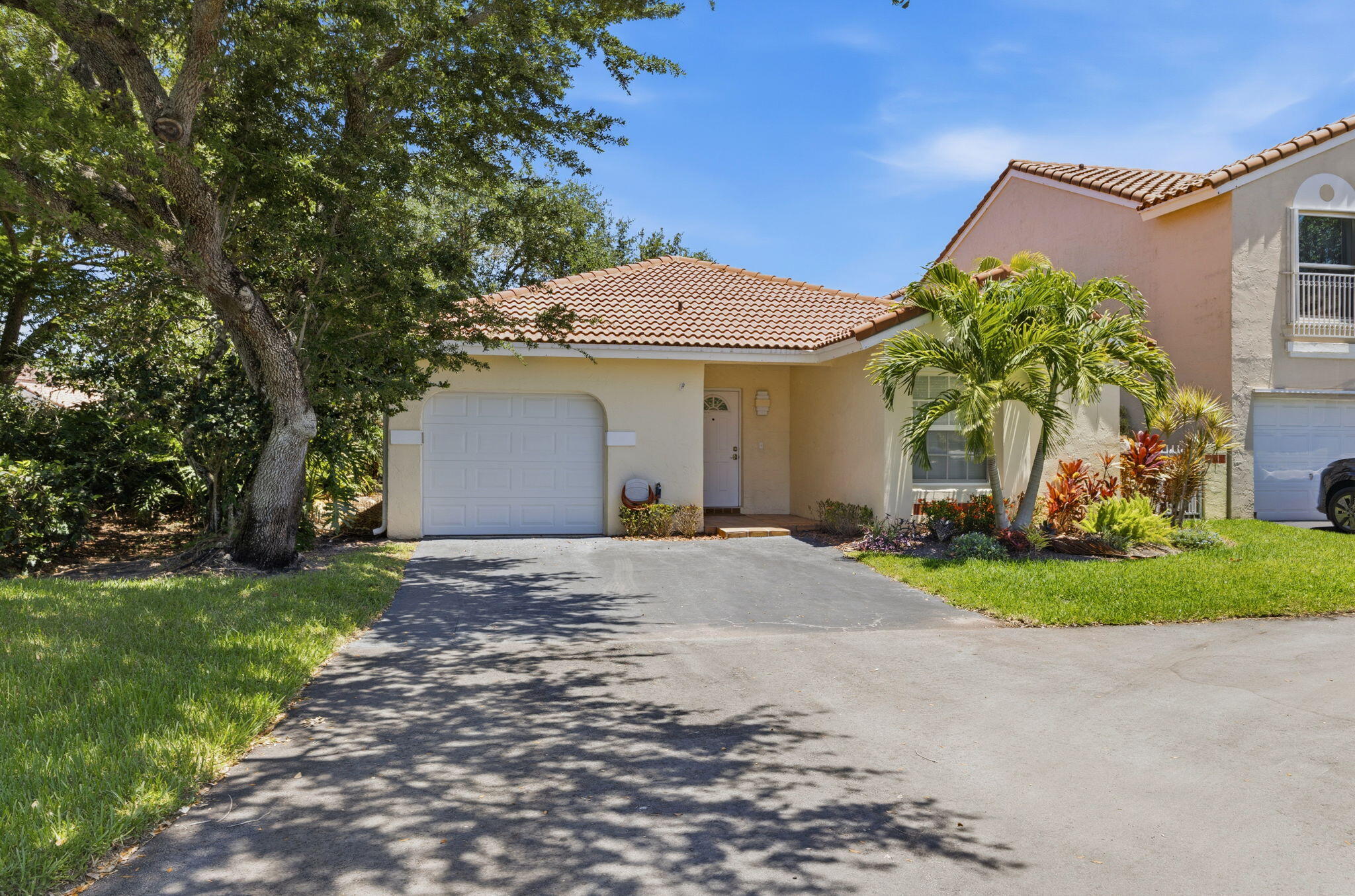 1472 Garden Road Weston, FL 33326 - Photo 4 of 30 2-web-or-mls-AR Media 2