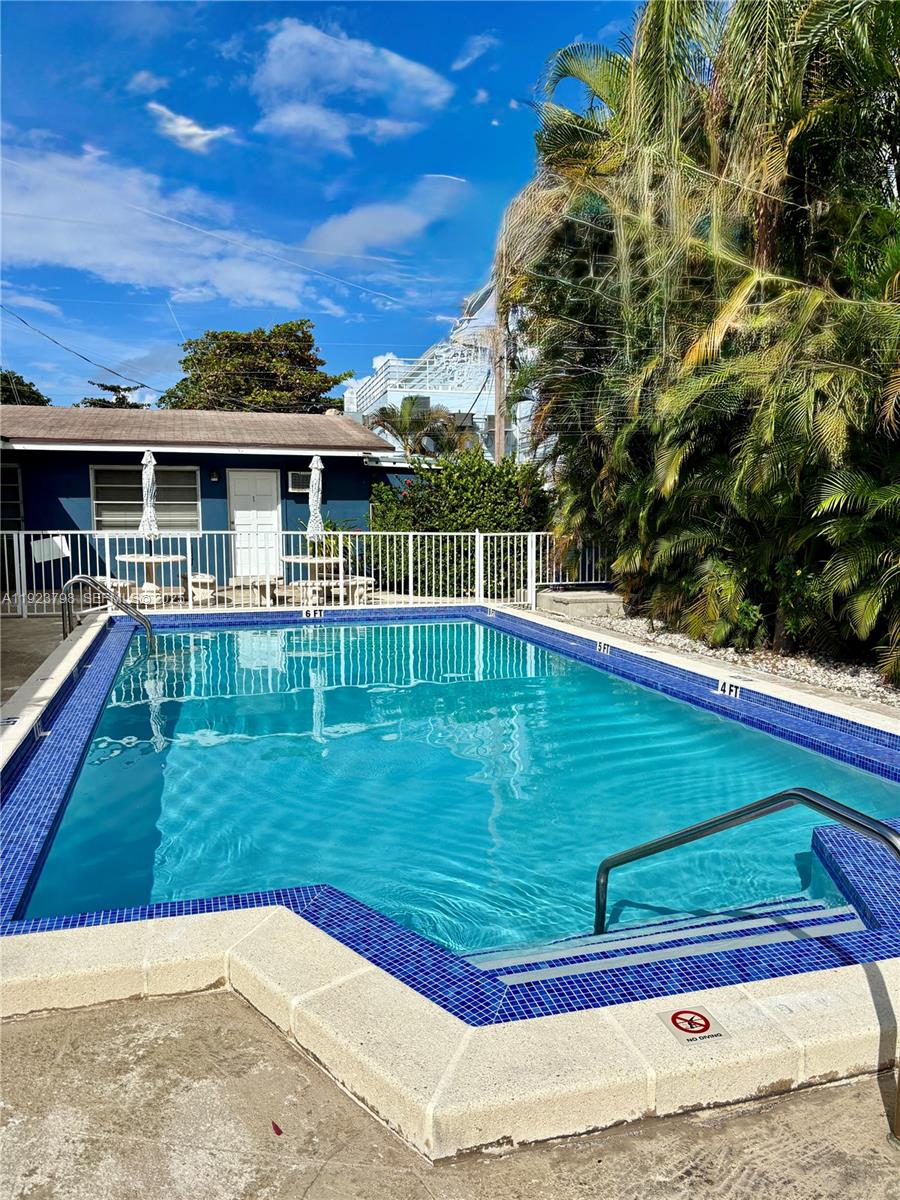 325 Fernwood Road, Unit 5 Key Biscayne, FL 33149 - Photo 6 of 8