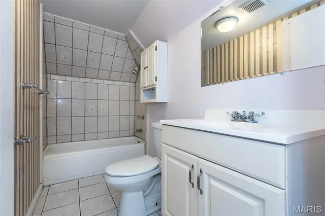 $190,000 | 19 North 40th Street, Belleville, IL 62226