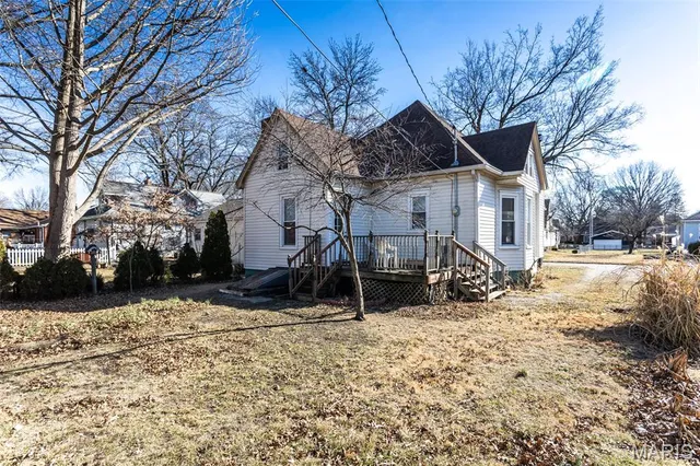 $190,000 | 19 North 40th Street, Belleville, IL 62226