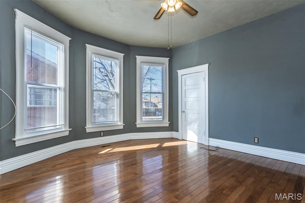 19 North 40th Street Belleville, IL 62226 - Photo 5 of 41