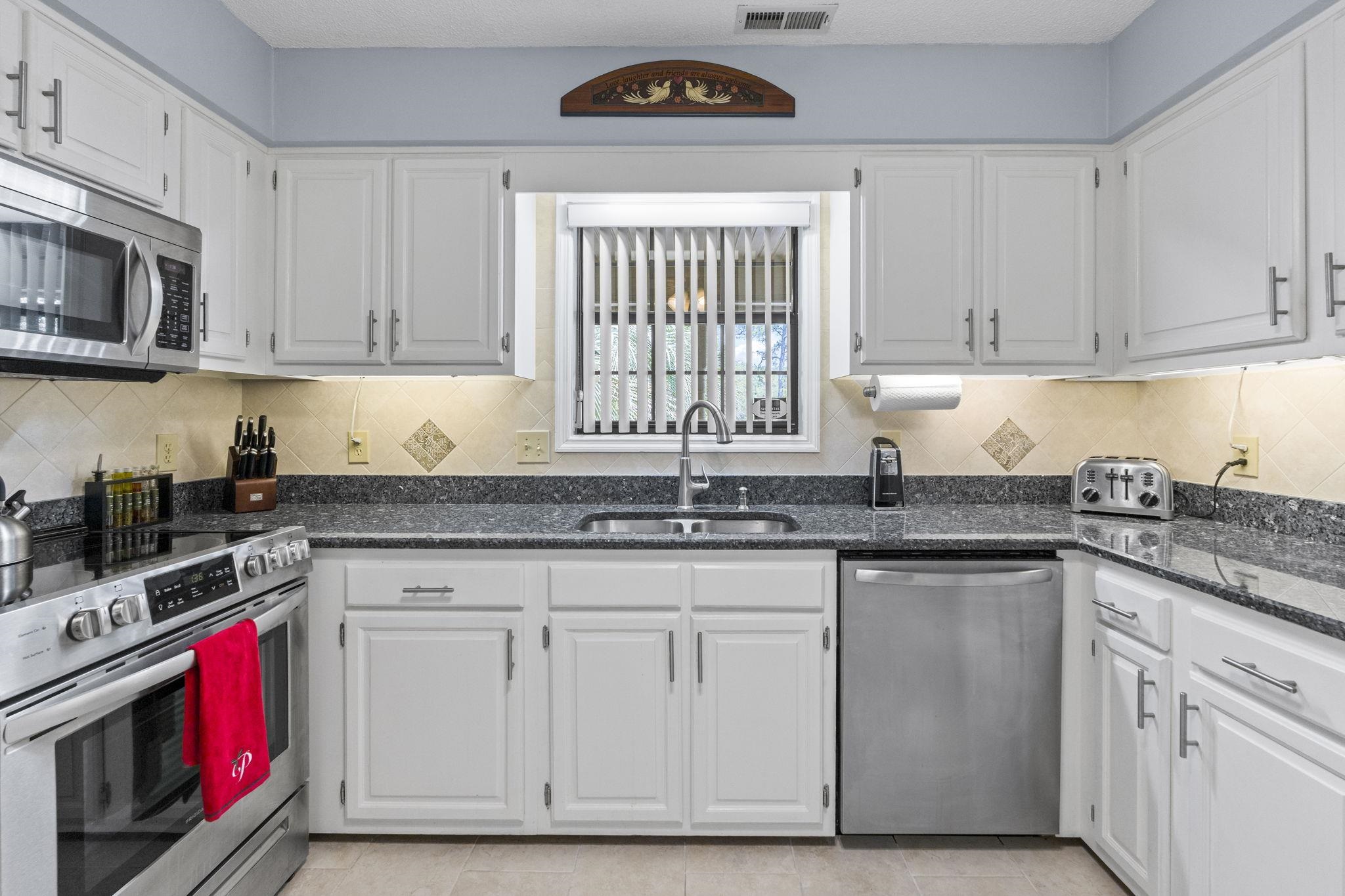 2239 Jackson Circle Little River, SC 29566 - Photo 7 of 49