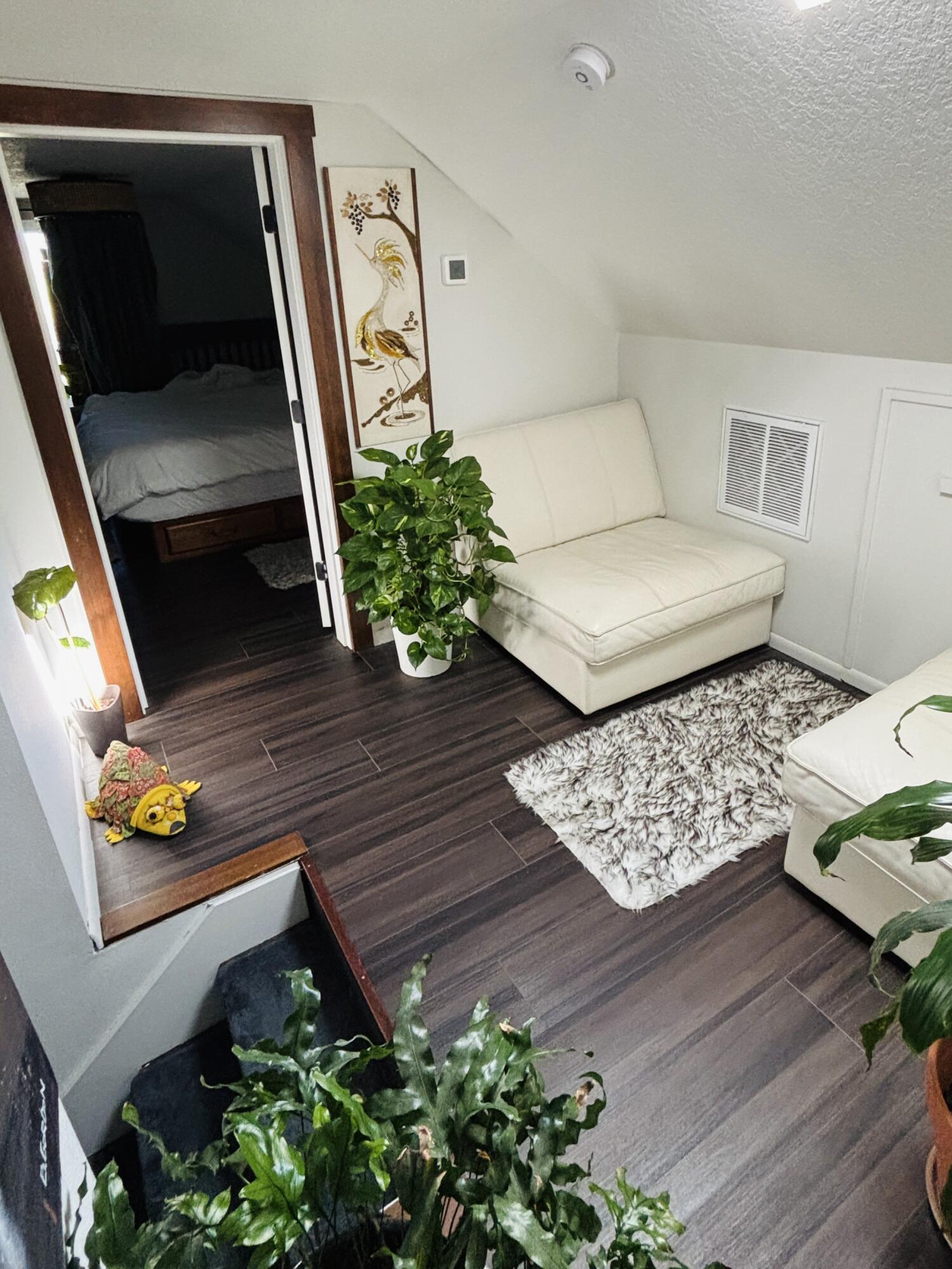 21652 Northeast Butler Market Road Bend, OR 97701 - Photo 23 of 31 Upstairs sitting area between bedrooms