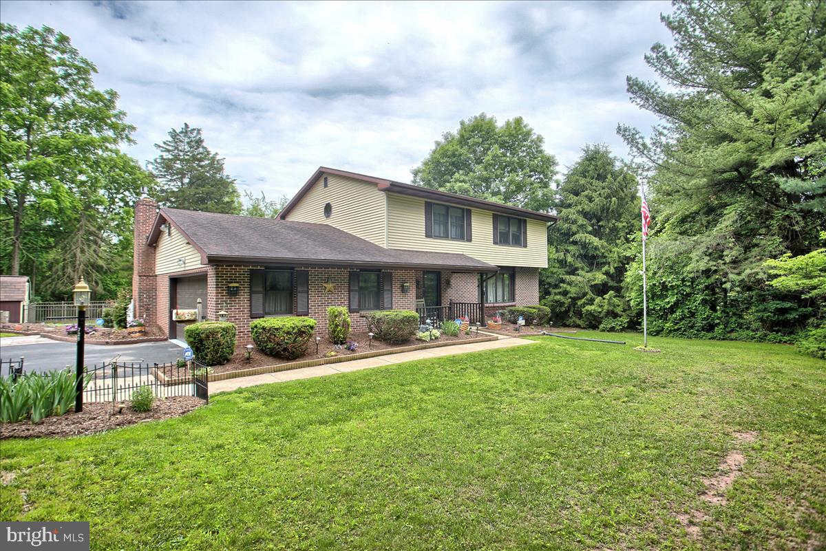 729 Old Quaker Road Lewisberry, PA 17339 - Photo 3 of 34 Gallery Image 3