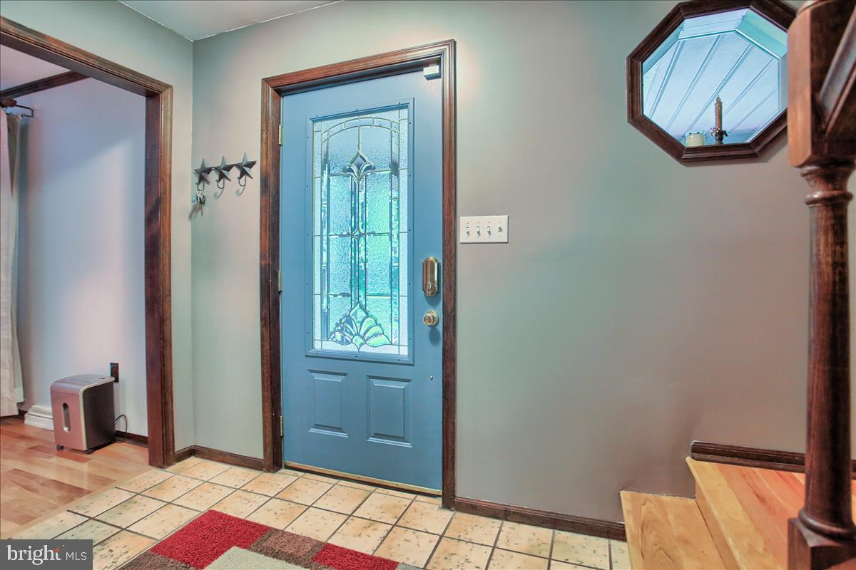 729 Old Quaker Road Lewisberry, PA 17339 - Photo 5 of 34 Gallery Image 5