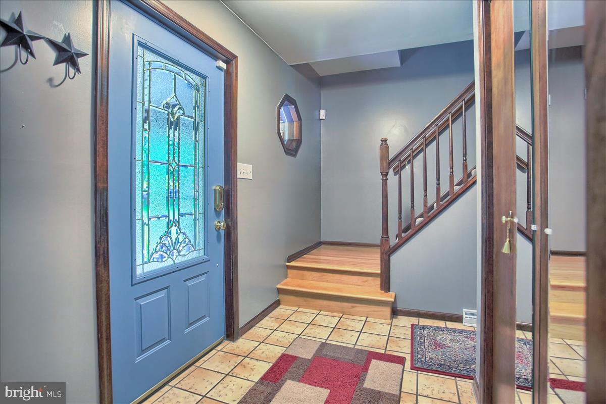 729 Old Quaker Road Lewisberry, PA 17339 - Photo 6 of 34 Gallery Image 6