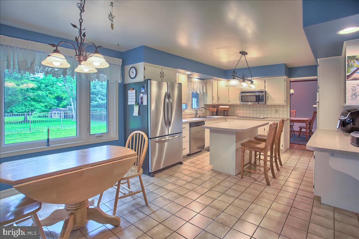 729 Old Quaker Road Lewisberry, PA 17339 - Photo 8 of 34 Gallery Image 8