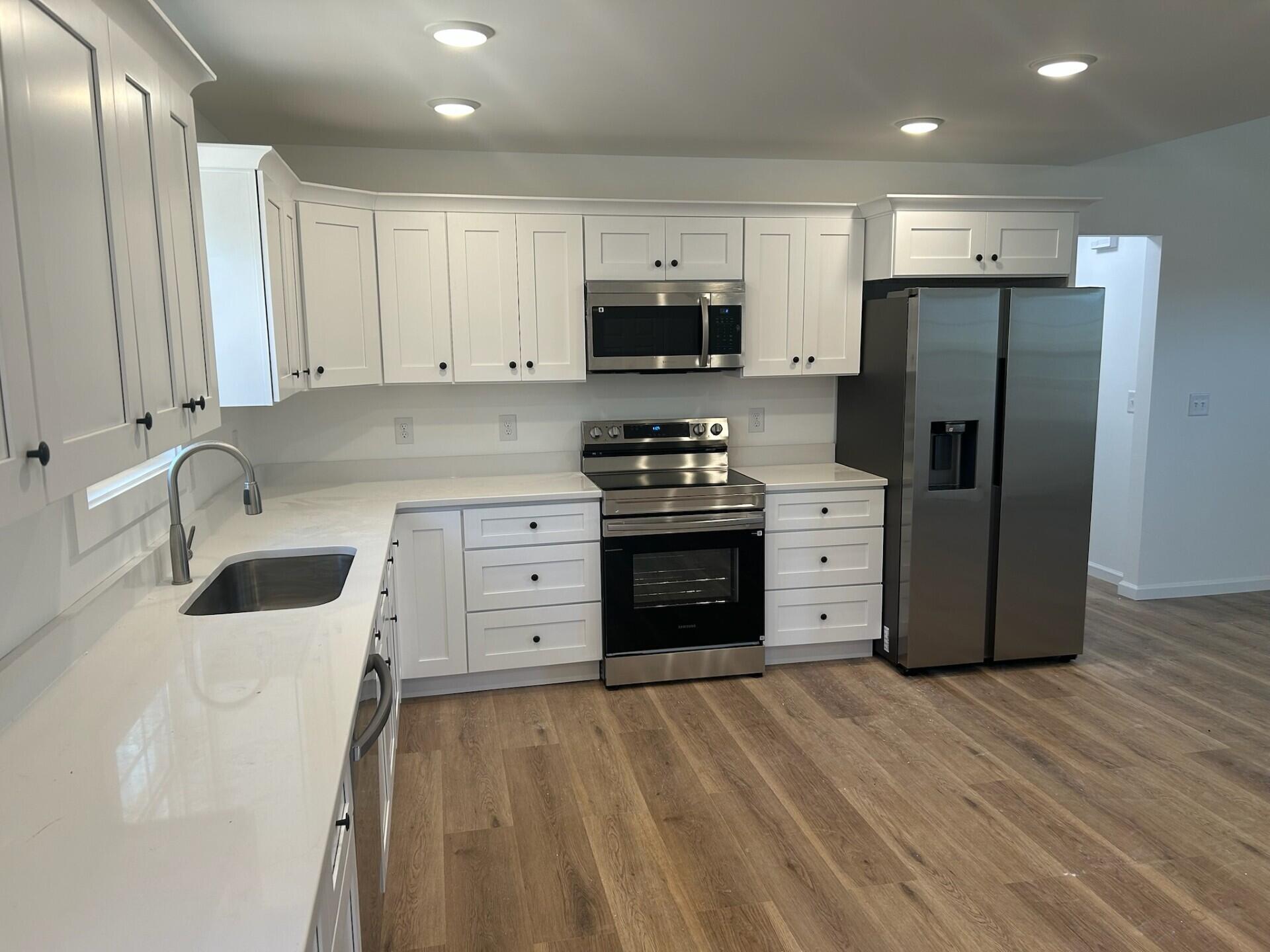 825 Bridges Road Tunnel Hill, GA 30755 - Photo 2 of 9 825 kit