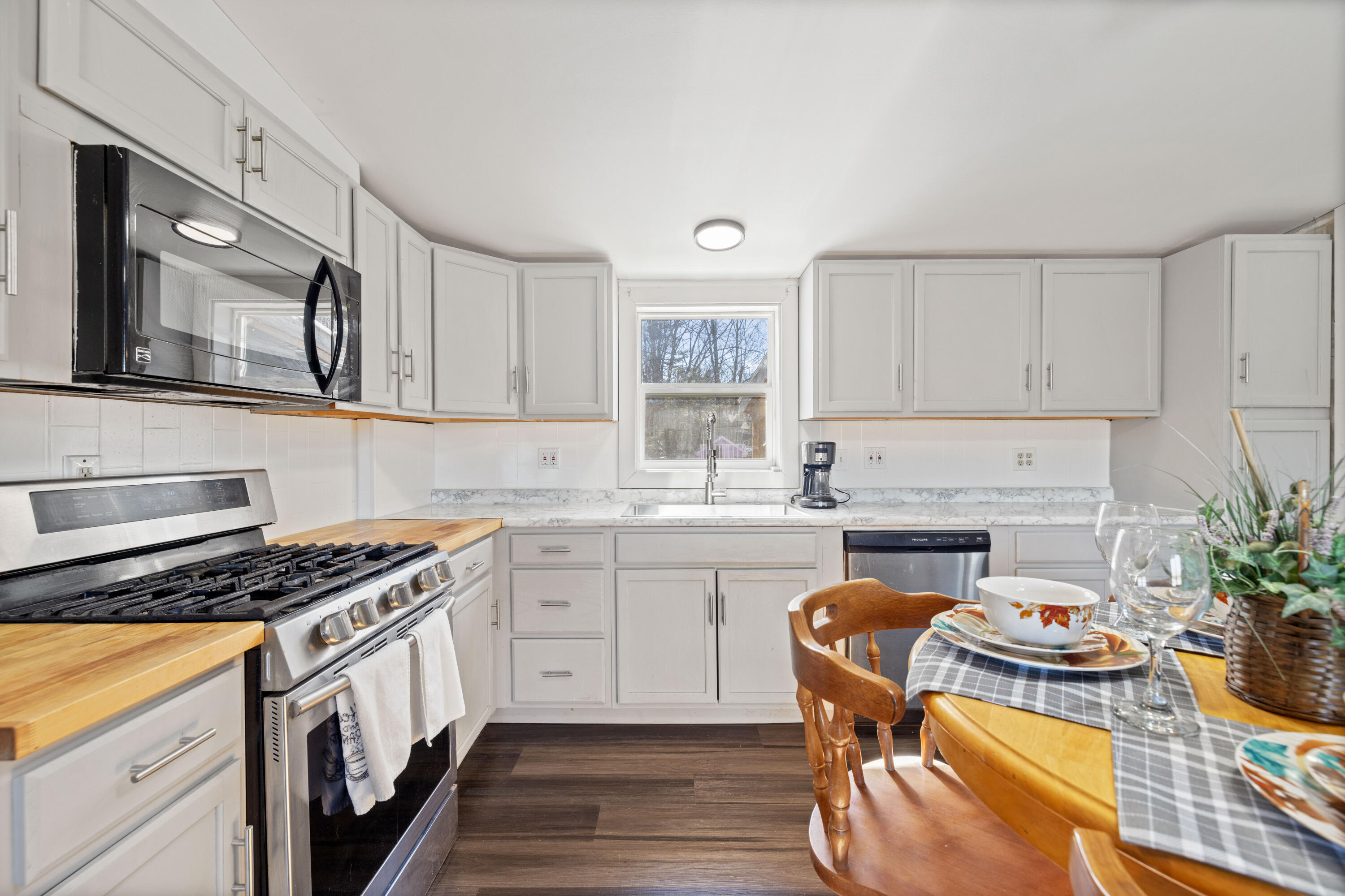 260 Alfred Road Kennebunk, ME 04043 - Photo 9 of 36 3G0A9738