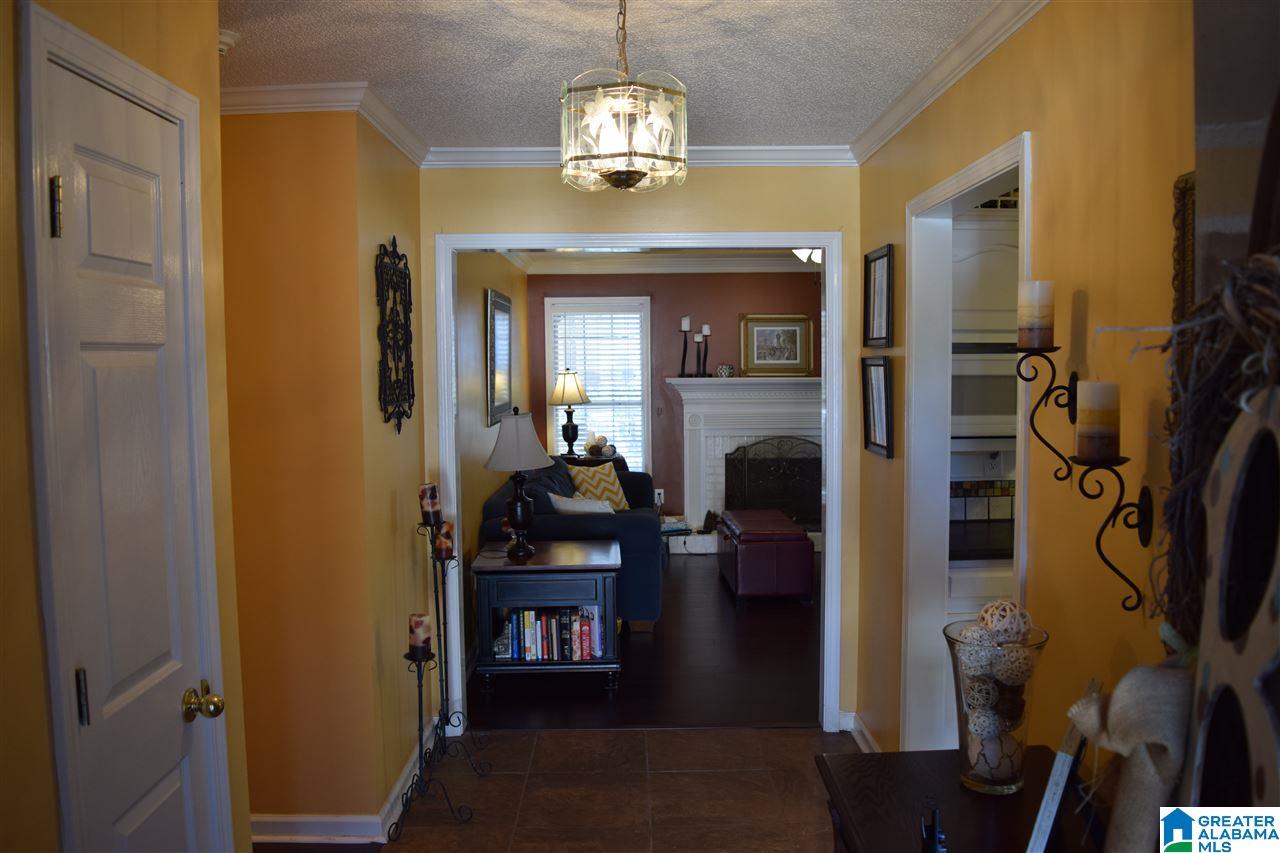 101 Greenfield Lane Alabaster, AL 35007 - Photo 3 of 35