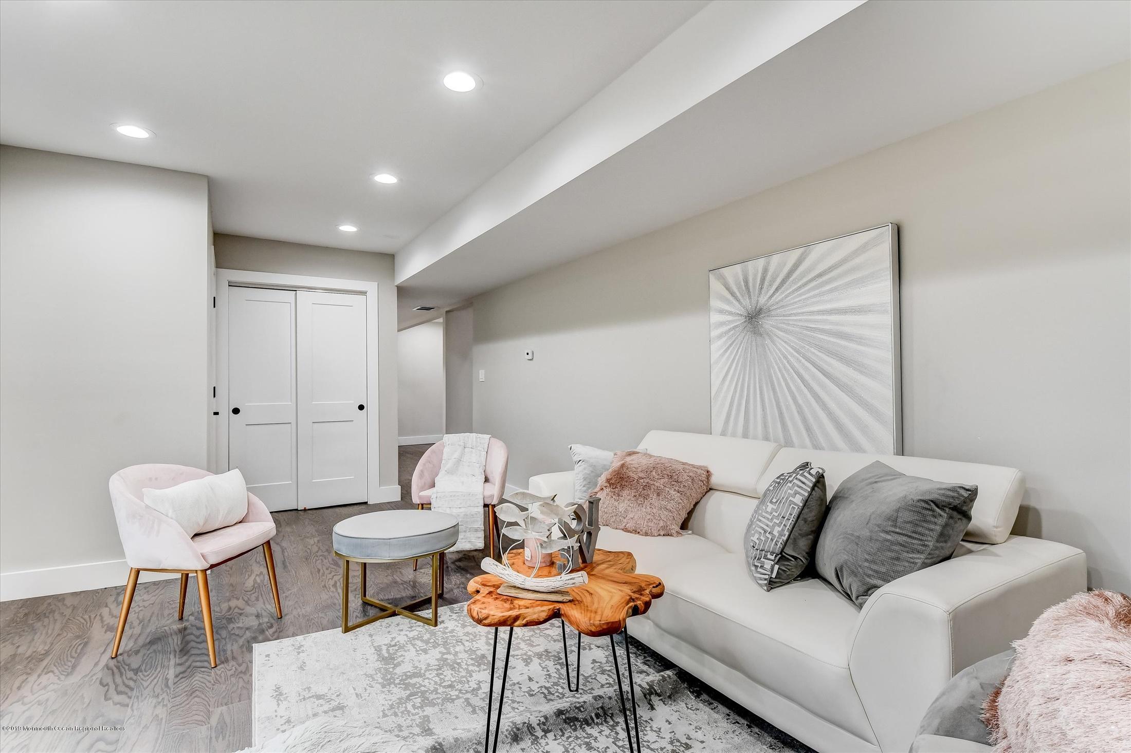 15 Quebec Road Marlboro, NJ 07746 - Photo 13 of 29 Family Room