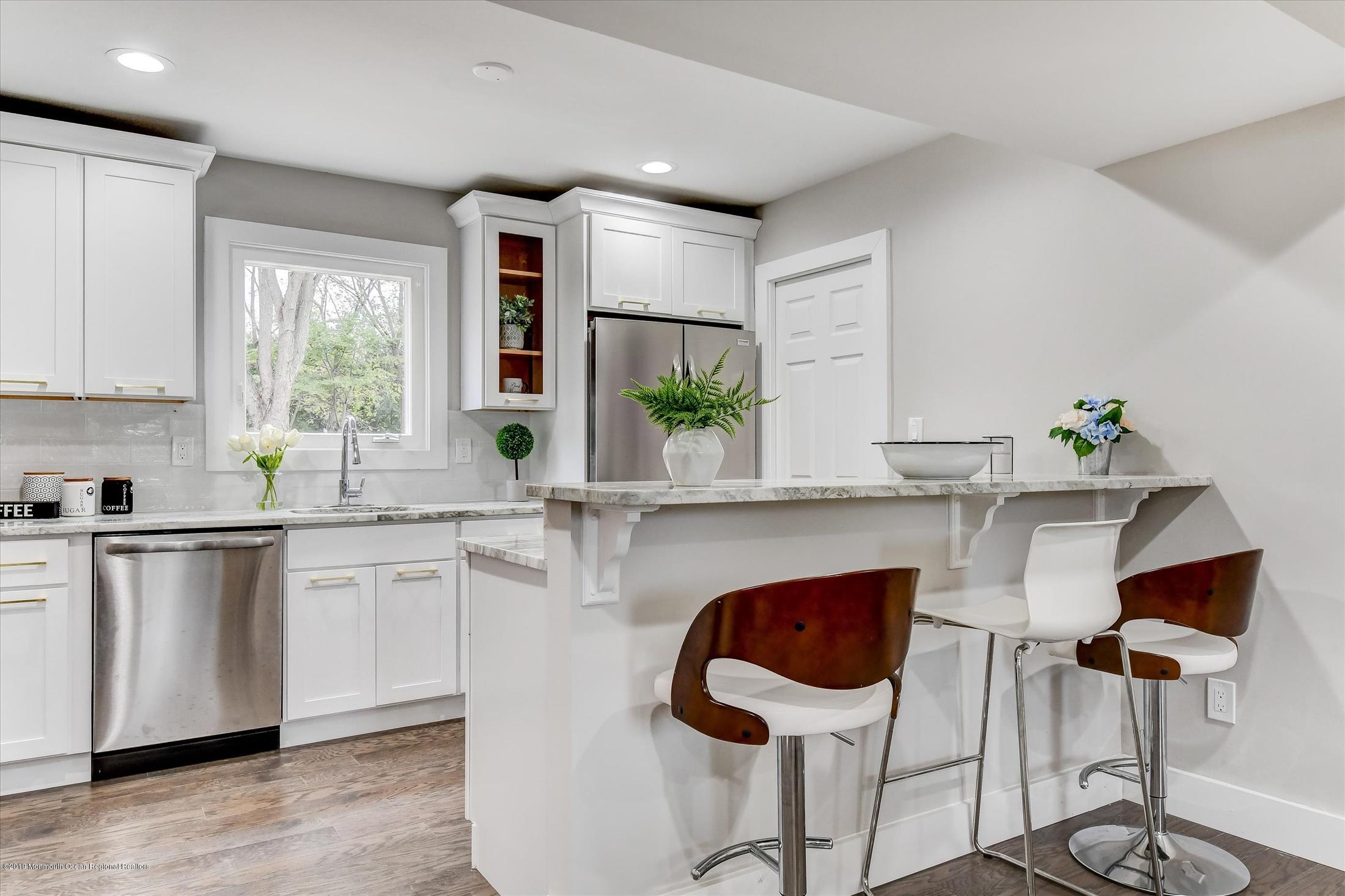 15 Quebec Road Marlboro, NJ 07746 - Photo 7 of 29 Breakfast Counter