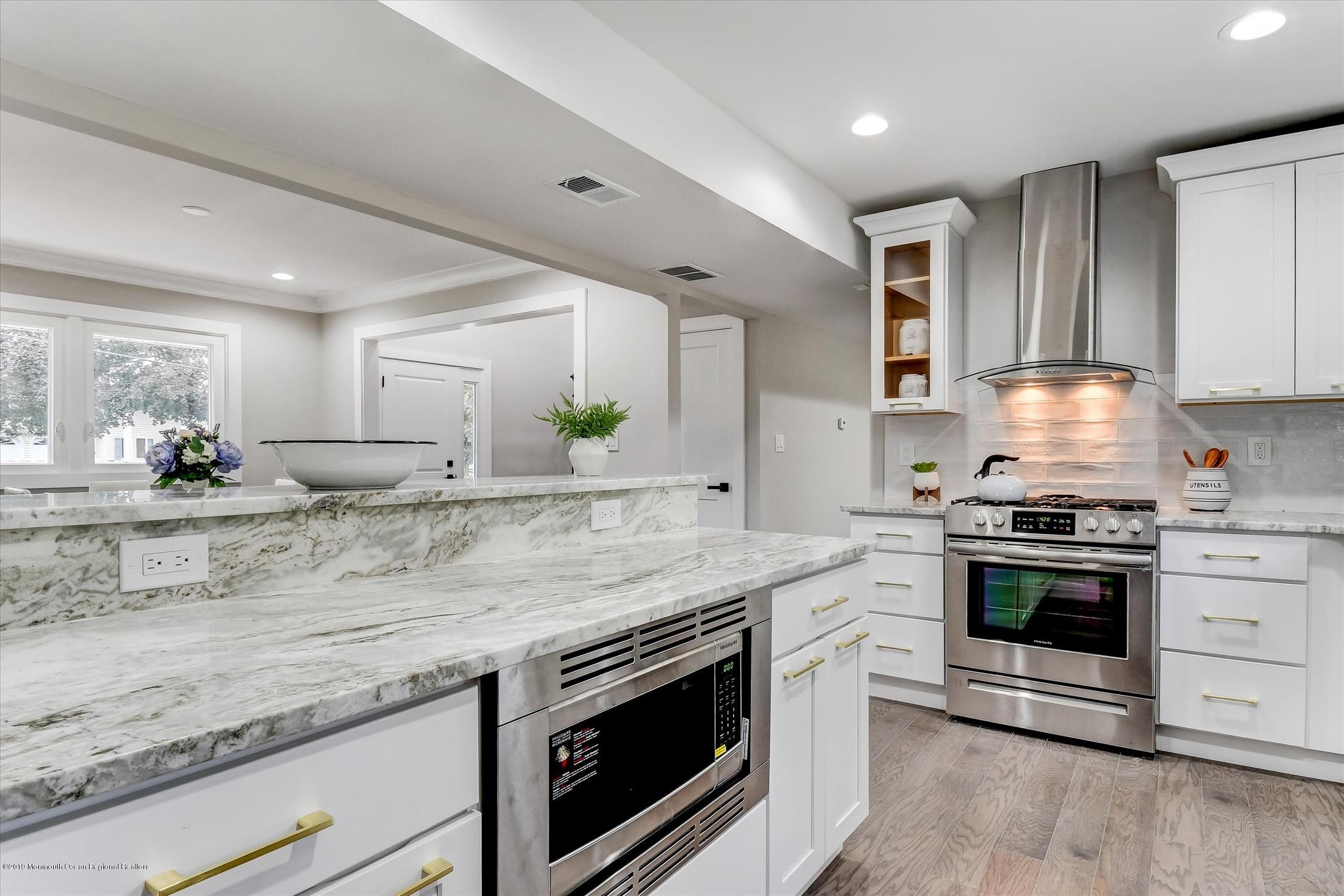 15 Quebec Road Marlboro, NJ 07746 - Photo 9 of 29 Stainless Appliances