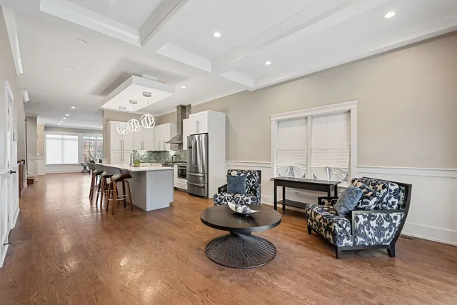 $789,900 | 4223 South Wabash Avenue, Chicago, IL 60653