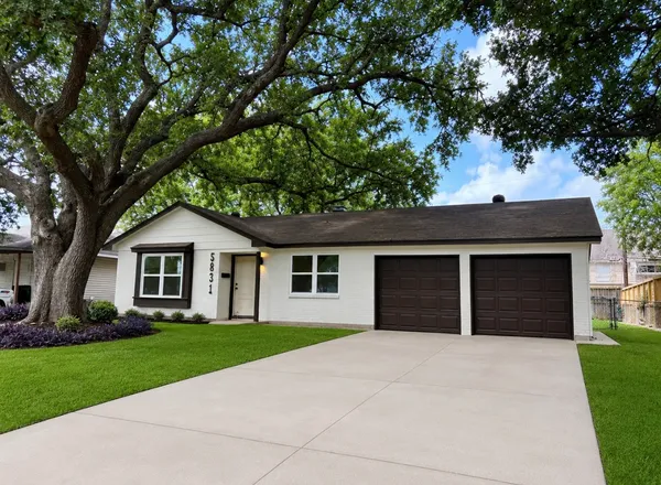 $1,900 | 5831 Chinaberry Drive, Houston, TX 77092