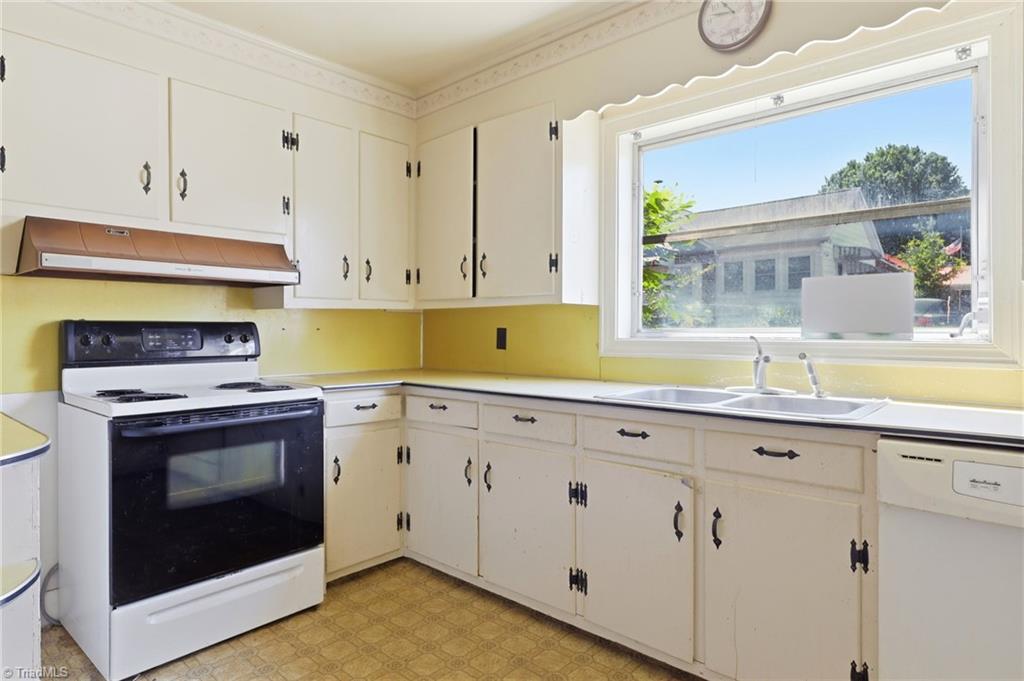 6628 University Parkway Rural Hall, NC 27045 - Photo 11 of 38