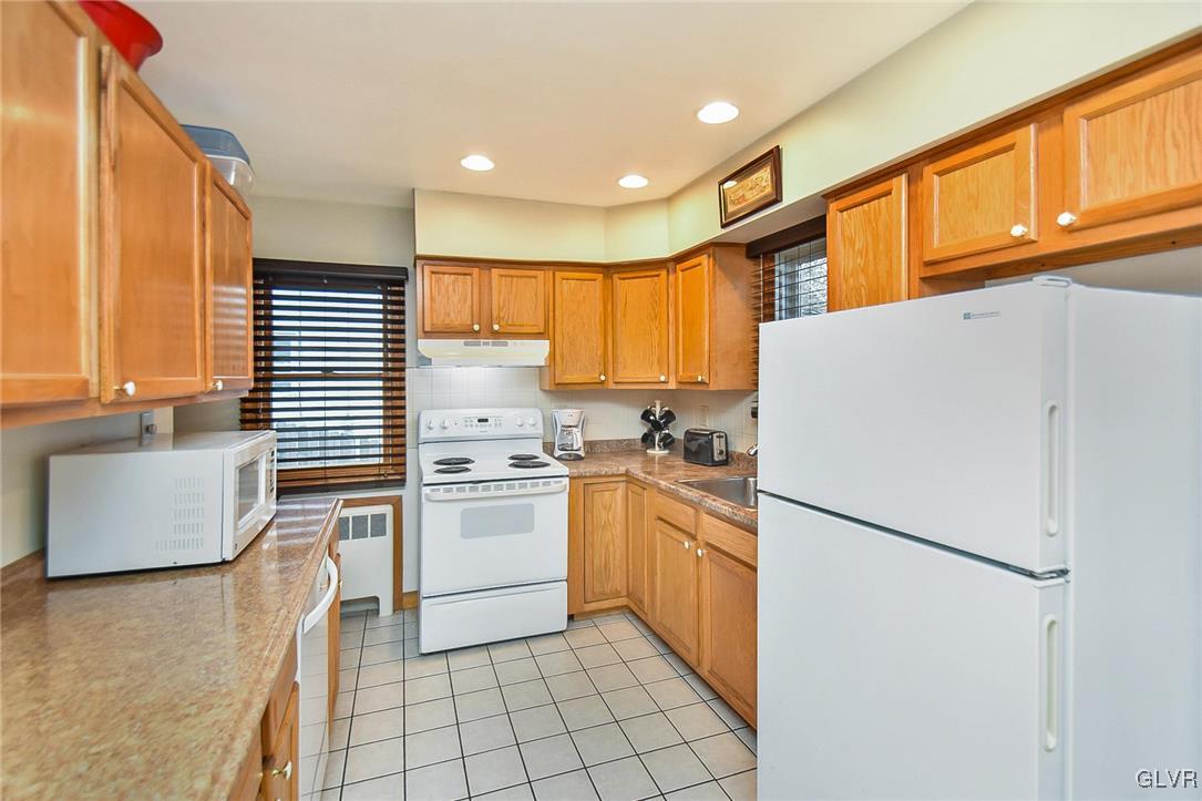 3025 Avon Road Bethlehem, PA 18017 - Photo 5 of 16 Gallery Image 5