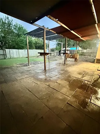 a view of a yard