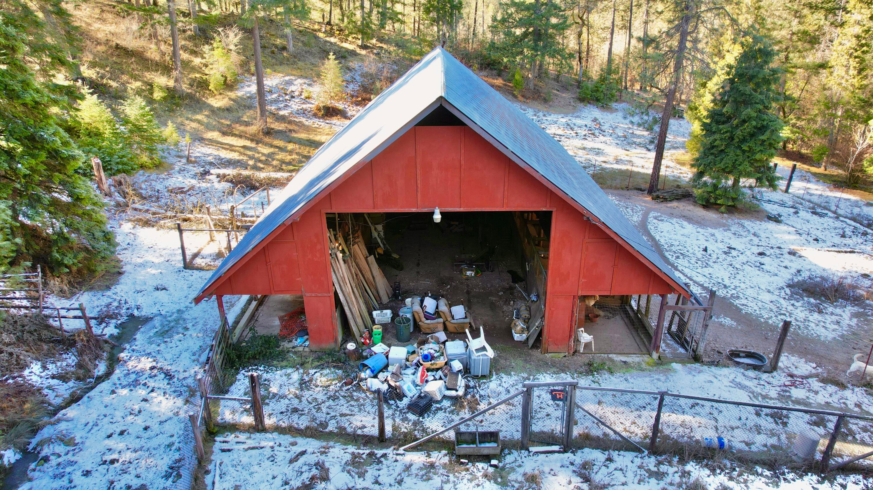 15400 Elk Creek Road Trail, OR 97541 - Photo 4 of 31 Barn