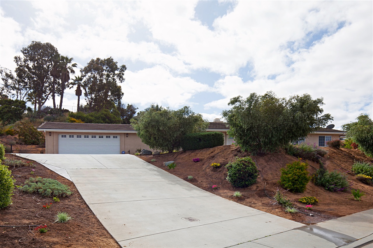 1524 Alturas Road Fallbrook, CA 92028 - Photo 1 of 25