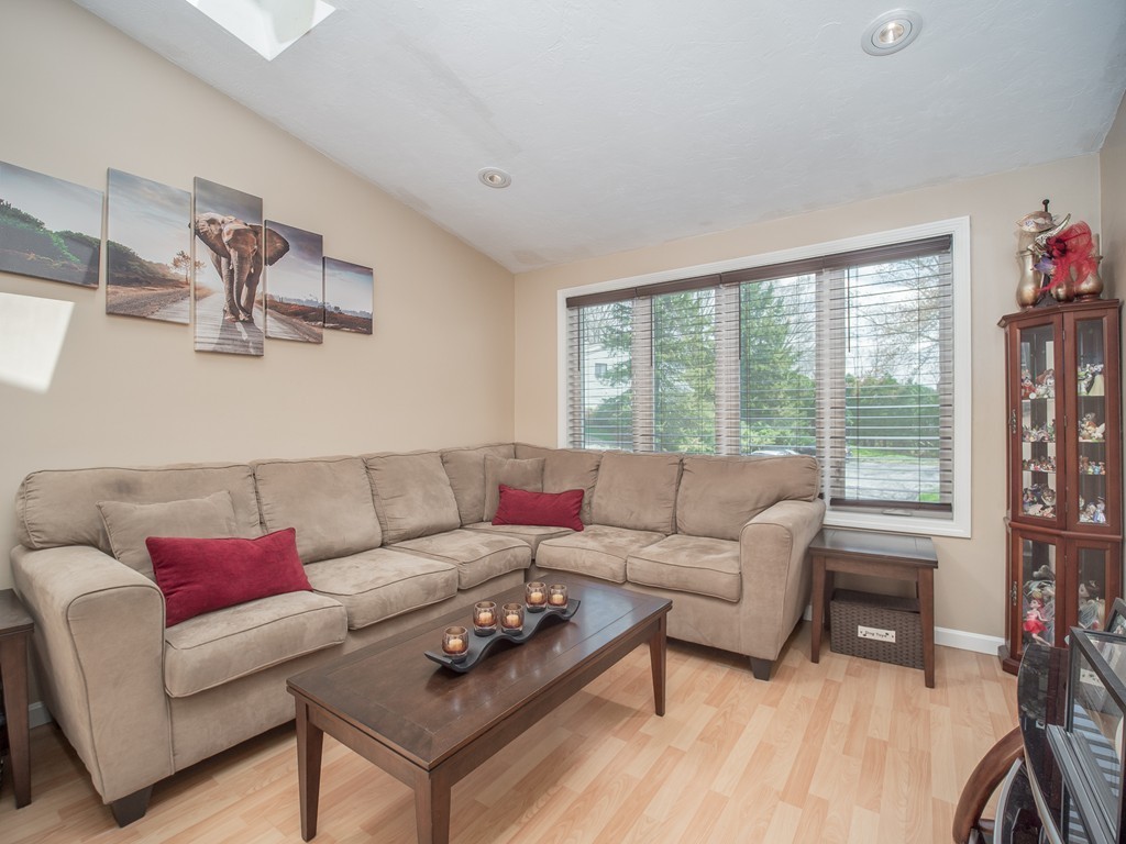 65 Londonderry Road, Unit 65 Grafton, MA 01519 - Photo 4 of 35 Gallery Image 4