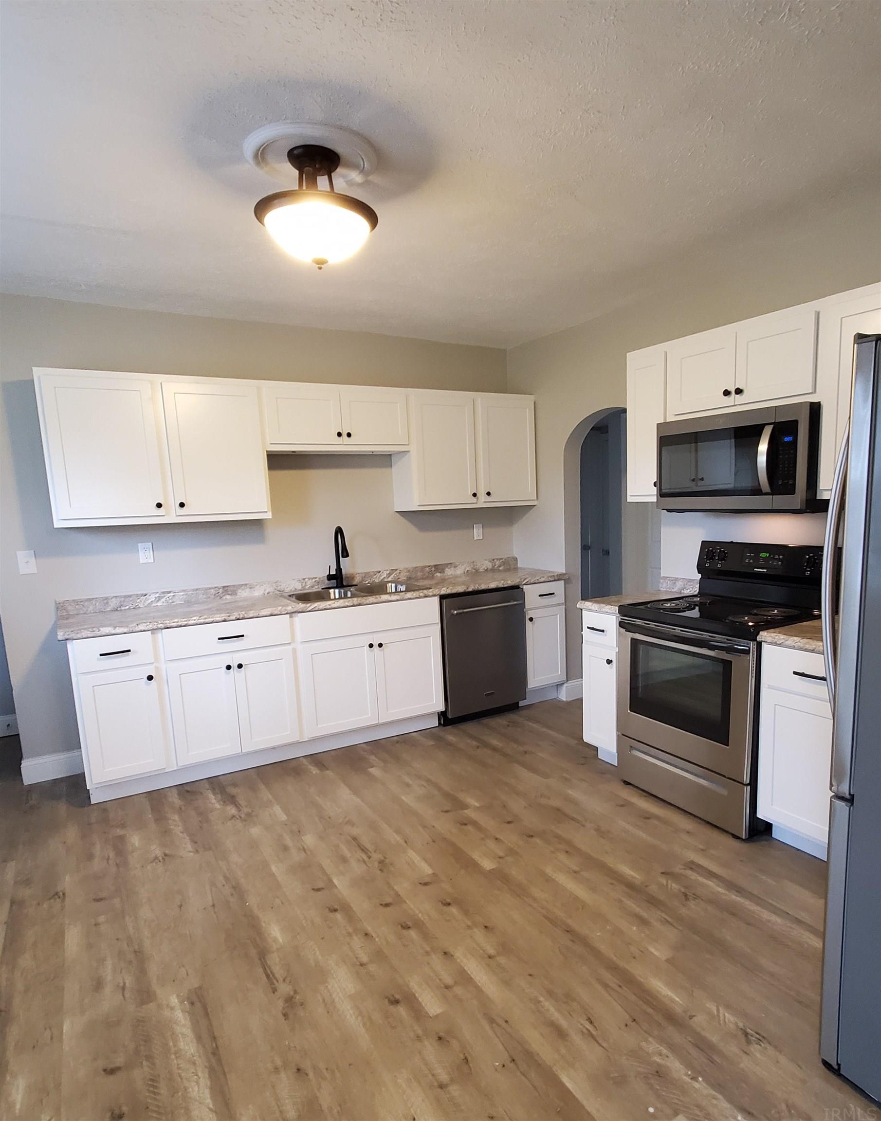 3840 Herrmann Road Evansville, IN 47711 - Photo 11 of 27 Gallery Image 11