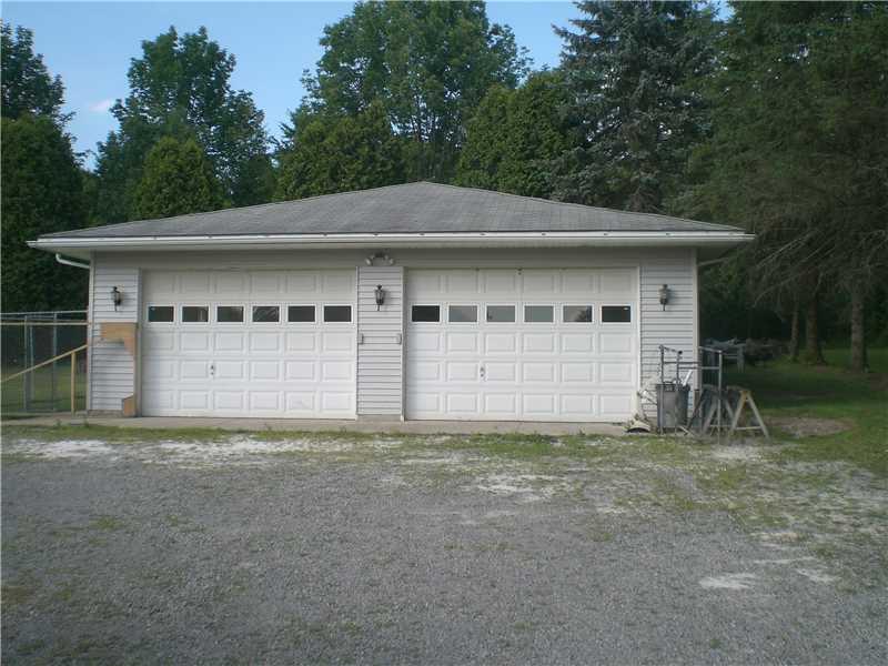 110 Wasser Road Greenville, PA 16125 - Photo 18 of 25 Parking Lot/Garage.