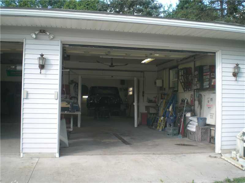 110 Wasser Road Greenville, PA 16125 - Photo 23 of 25 Parking Lot/Garage.