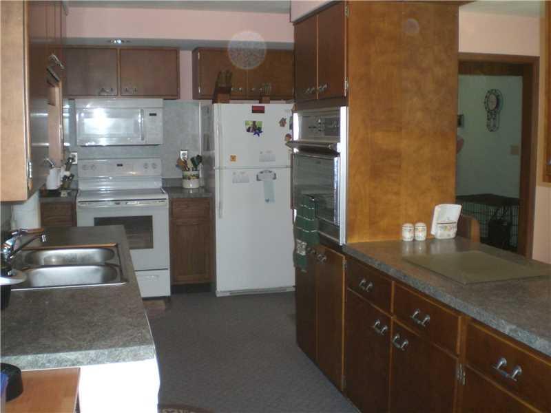 110 Wasser Road Greenville, PA 16125 - Photo 4 of 25 Kitchen.