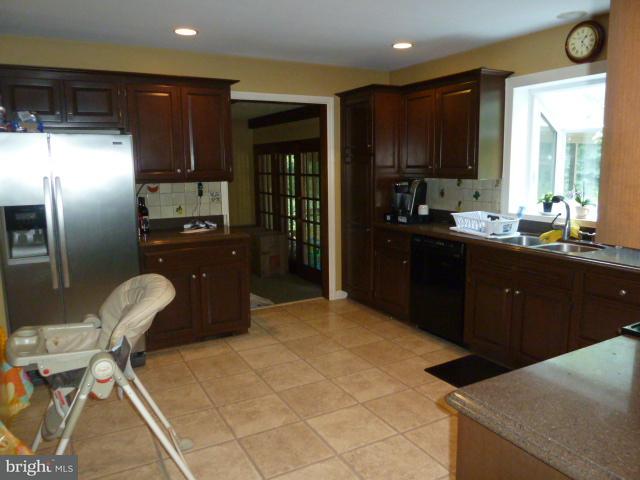 1117 Old Eagle Road Lancaster, PA 17601 - Photo 4 of 33 Gallery Image 4